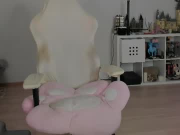 Lil_Happiness Chaturbate stream image from May 23, 2026