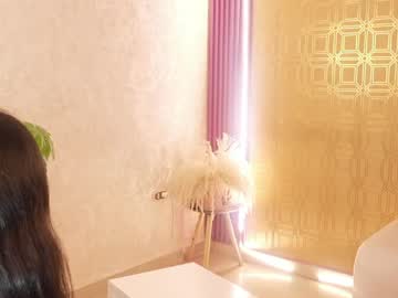 Bella19__ Chaturbate stream image from May 23, 2026