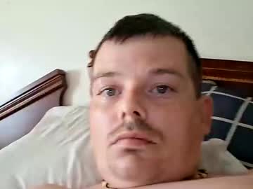 Huntdog1221 Chaturbate stream image from May 23, 2026