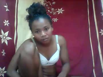 Oooozafiette Chaturbate stream image from May 23, 2026