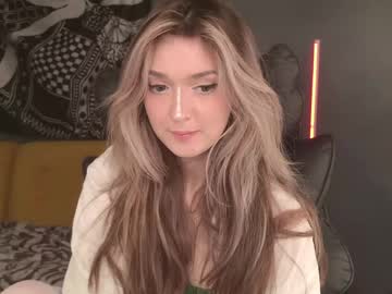 Purple_Averge Chaturbate stream image from May 23, 2026