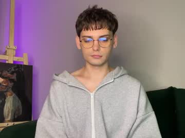 Oliverlawrence Chaturbate stream image from May 24, 2026