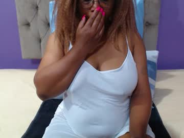 Peachassxx Chaturbate stream image from May 24, 2026