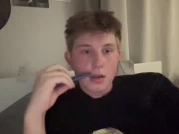 Derek01010 Chaturbate stream image from May 24, 2026