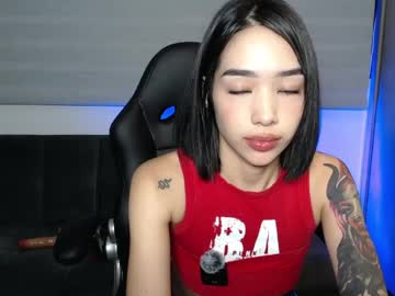 Heylaura11 Chaturbate stream image from May 24, 2026