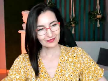 Unatera Chaturbate stream image from May 24, 2026