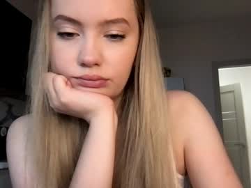 Blondy_Banny Chaturbate stream image from May 24, 2026