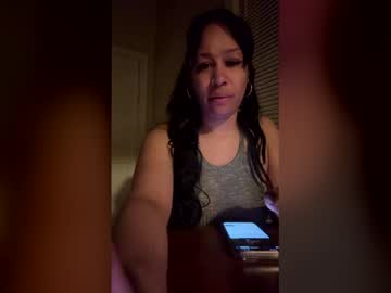 Luzy318897 Chaturbate stream image from May 24, 2026