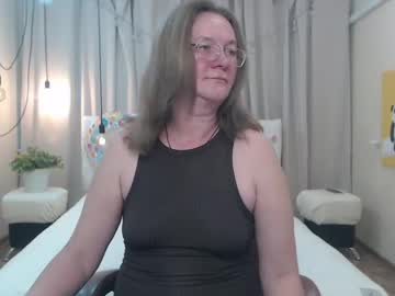 Holymilfa Chaturbate stream image from May 24, 2026