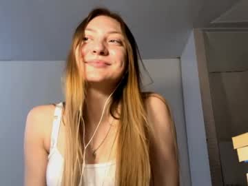 Lareebuggie Chaturbate stream image from May 24, 2026