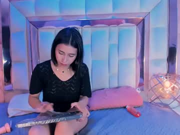Kira_Bloom2 Chaturbate stream image from May 24, 2026