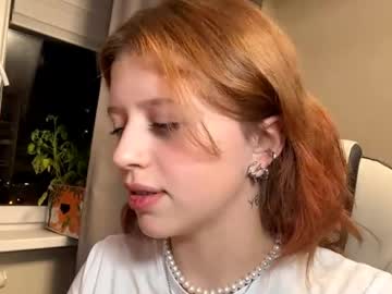 Kyragraise Chaturbate stream image from May 24, 2026