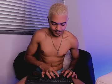 Axelstones_ Chaturbate stream image from May 24, 2026