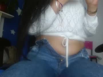 Luzzy_Cam Chaturbate stream image from May 24, 2026