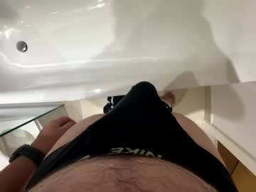 Harvcums Chaturbate stream image from May 25, 2026