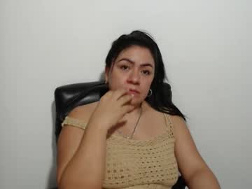 Martina_Kiut Chaturbate stream image from May 25, 2026