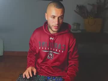 Tomdavisxl Chaturbate stream image from May 25, 2026
