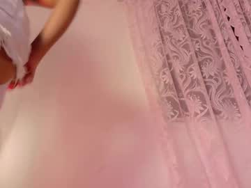 Ariella_Ruizz Chaturbate stream image from May 25, 2026