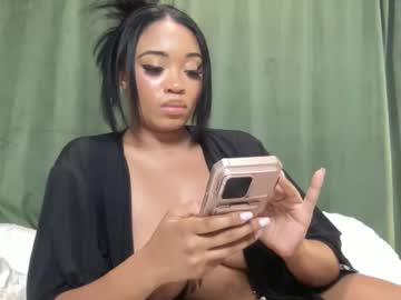 Chynamelrose Chaturbate stream image from May 25, 2026