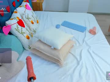 Emilly_Hart Chaturbate stream image from May 25, 2026