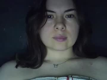 Olivepeach Chaturbate stream image from May 25, 2026