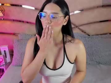 Bonet_Iris Chaturbate stream image from May 25, 2026