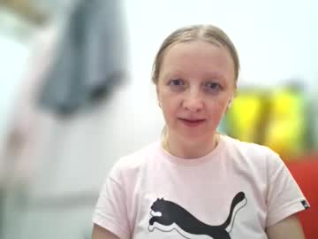 Julietka Chaturbate stream image from May 25, 2026
