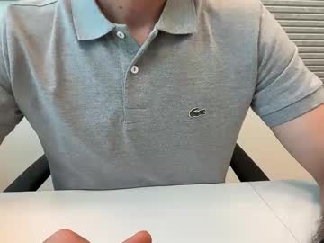 Backtoureon Chaturbate stream image from May 25, 2026