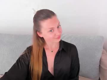 Kitkatvel Chaturbate stream image from May 25, 2026
