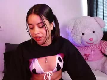 Melani_Bear Chaturbate stream image from May 25, 2026