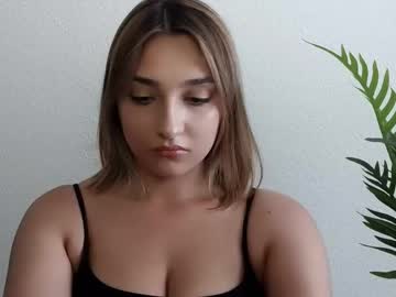 Veryveryshygirl Chaturbate stream image from May 25, 2026