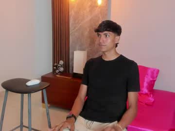 Myke_Tucker Chaturbate stream image from May 25, 2026