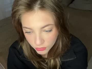 Lilynight Chaturbate stream image from May 25, 2026