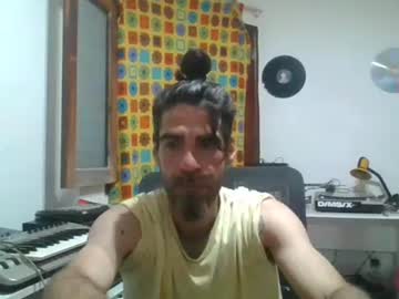 Rise4333 Chaturbate stream image from May 25, 2026