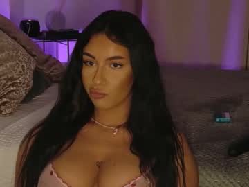 Luanaxdess Chaturbate stream image from May 25, 2026