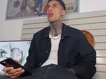Henzzeld420 Chaturbate stream image from May 26, 2026