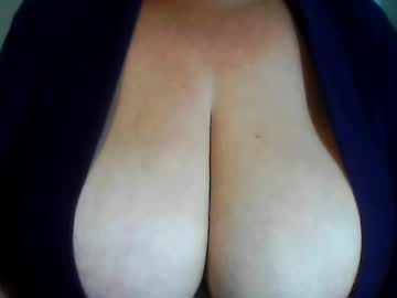 Perlita070822 Chaturbate stream image from May 26, 2026