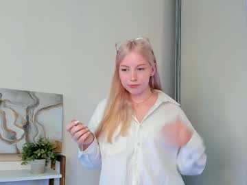 Rosiothomer Chaturbate stream image from May 26, 2026