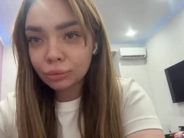 Janetstohlton Chaturbate stream image from May 26, 2026