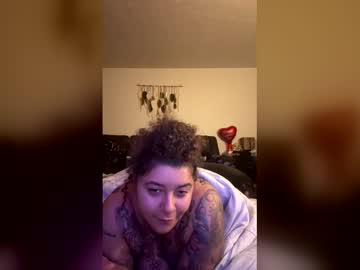 Muvatia Chaturbate stream image from May 26, 2026