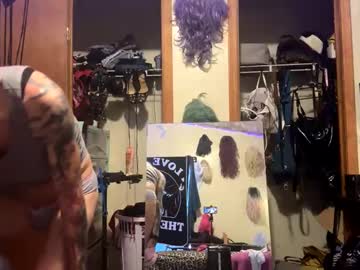 Devilinsidedaisy Chaturbate stream image from May 26, 2026