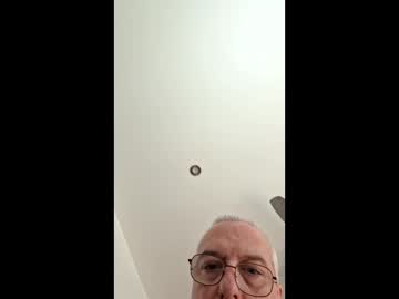 Hovesub Chaturbate stream image from May 26, 2026