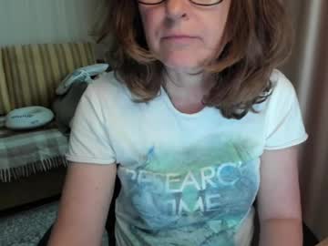 Lauraoven1 Chaturbate stream image from May 26, 2026