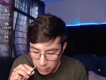 Andrewmhilton_ Chaturbate stream image from May 26, 2026