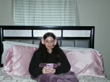 Alisonfieldsxo Chaturbate stream image from May 27, 2026