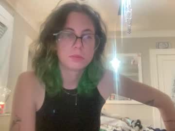 Sarahsmilesxo Chaturbate stream image from May 27, 2026