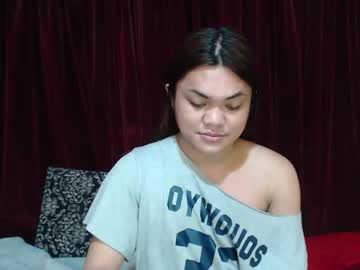 Urhottie_Bella Chaturbate stream image from May 27, 2026