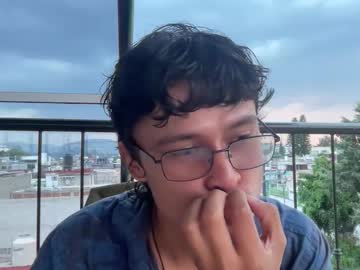 Juliangosilva Chaturbate stream image from May 27, 2026