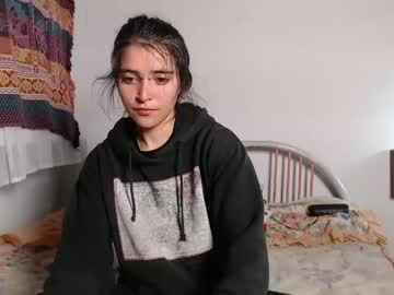 Mala_Kindle Chaturbate stream image from May 27, 2026