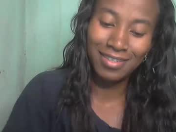 Minouch211907 Chaturbate stream image from May 27, 2026